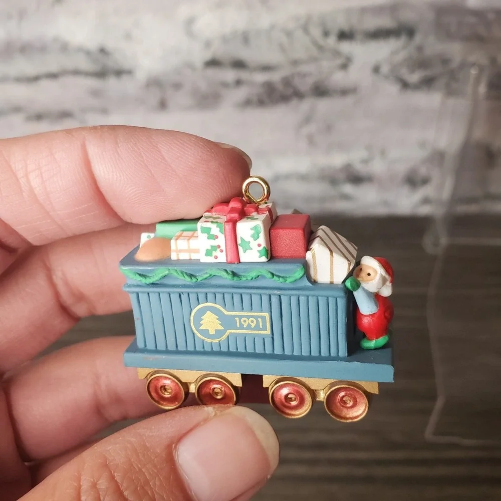 Hallmark excellent pre